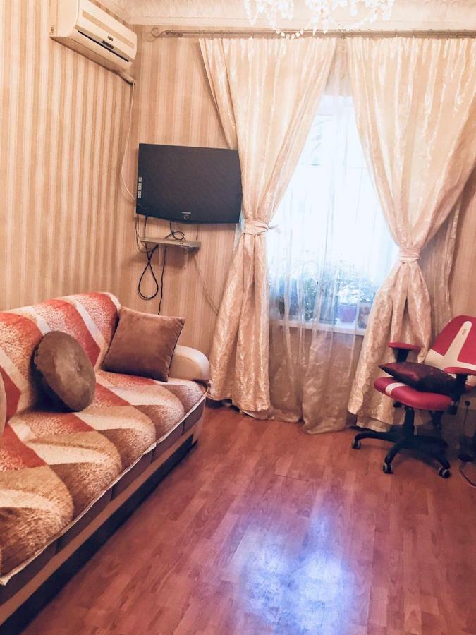хорошая квартира домашняя уютная в центре города в 10 минутах ходьбы от моря все удобства * Odesa
